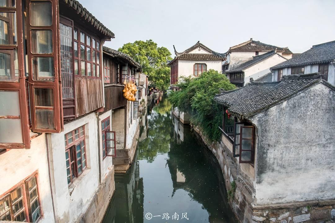 一个小妙招彻底解决栗子剥皮难的问题，这样简单操作剥皮干净又快游戏画面
